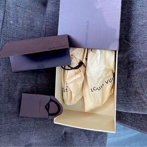 Black LV shoe that has been worn like 7 times.Size 8 and is in great condition.